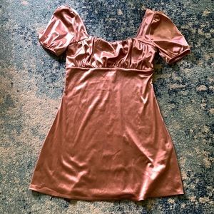 Silk pink mini dress, with princess sleeves